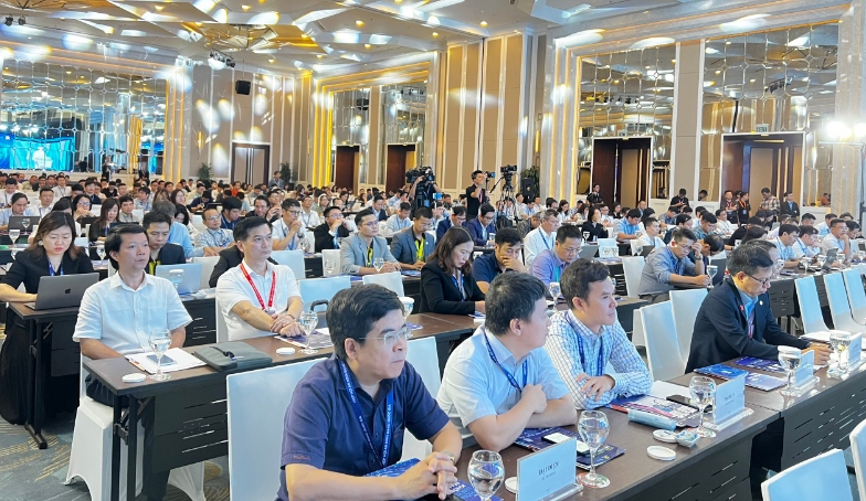 Các đại biểu tại Hội thảo