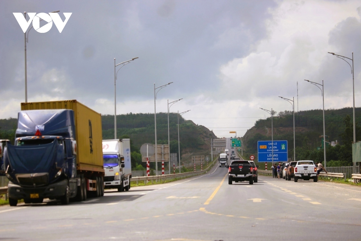 Tỉnh Quảng Trị tiếp tục đề nghị đưa xe trọng tải lớn trở lại cao tốc Cam Lộ - La Sơn