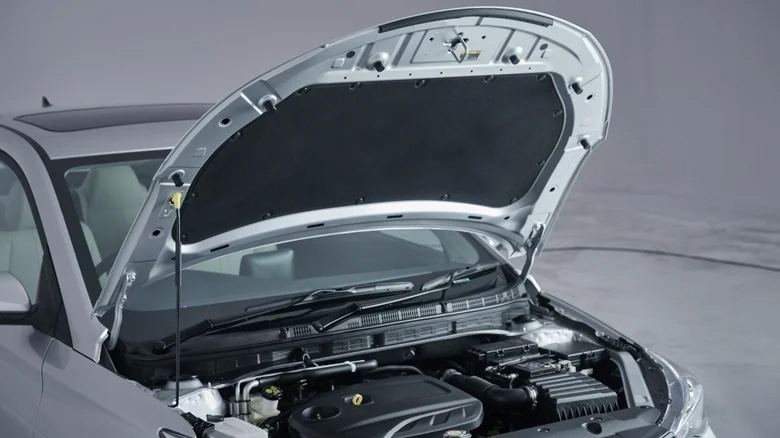 Có thể tự vệ sinh khoang máy 1 - 2 năm một lần.