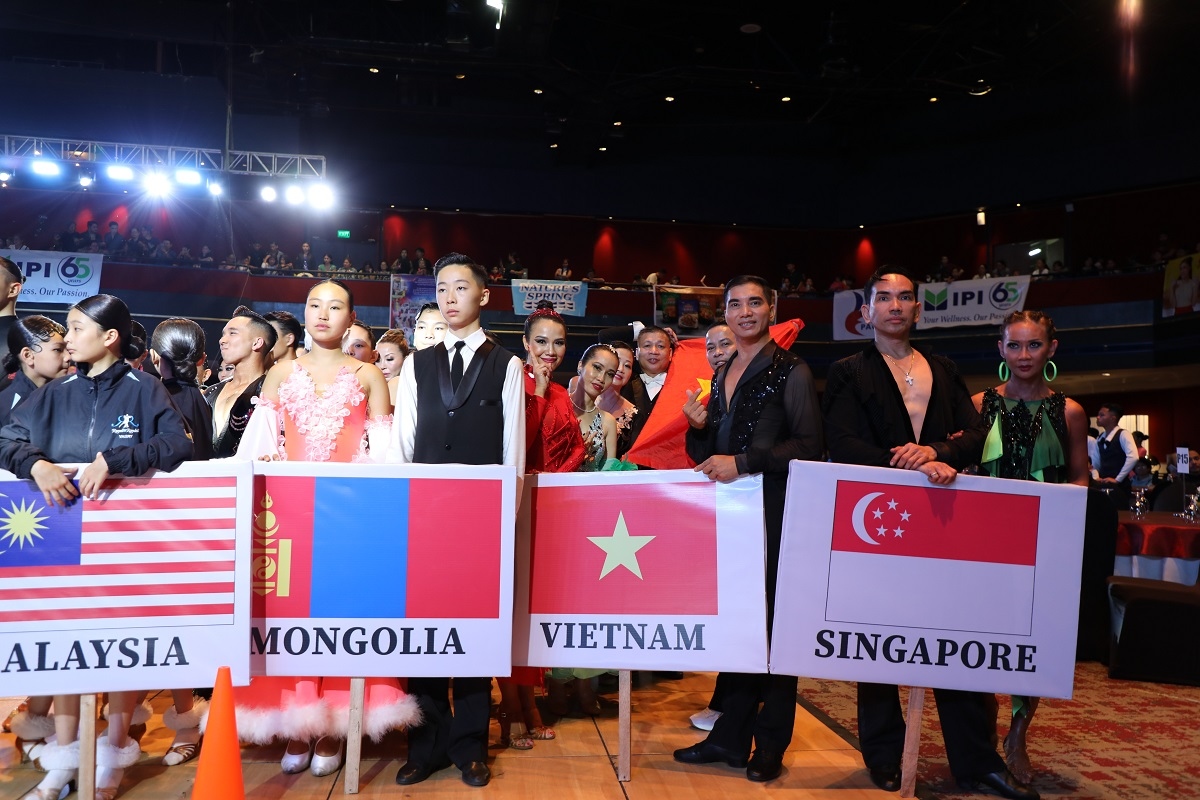Cặp đôi VĐV Phạm Trung Hòa và Nguyễn Mỹ Trang thi đấu tại Cebu (Philippines) năm 2023