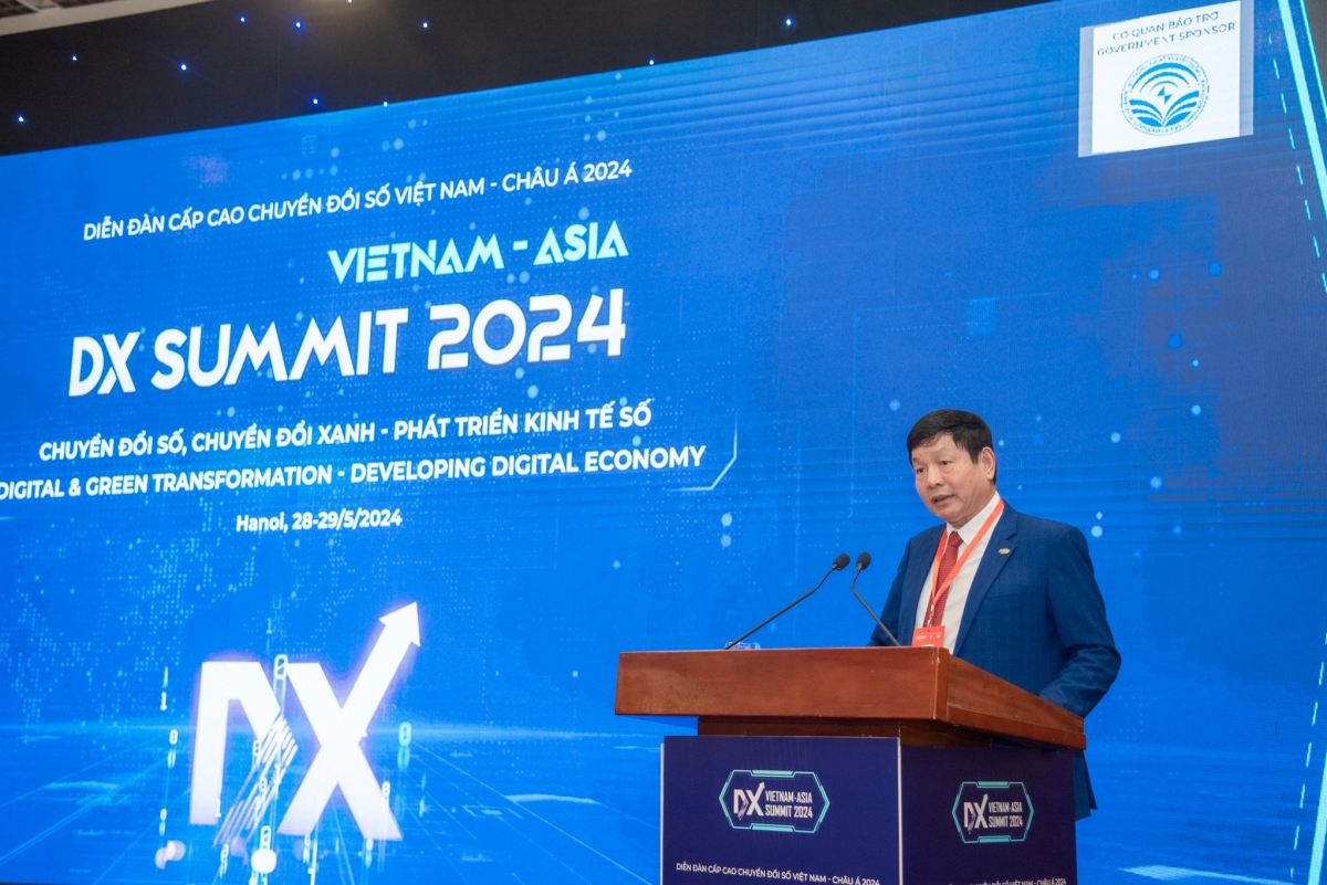 PGS-TS Trương Gia Bình Chủ tịch Hội đồng Sáng lập Hiệp hội Phần mềm và Dịch vụ Công nghệ thông tin Việt Nam (VINASA) chia sẻ tại diễn đàn