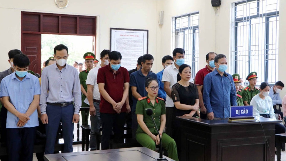 Đây là vụ án đưa và nhận hối lộ có số cán bộ vi phạm nhiều nhất tại Lai Châu với 16 bị cáo