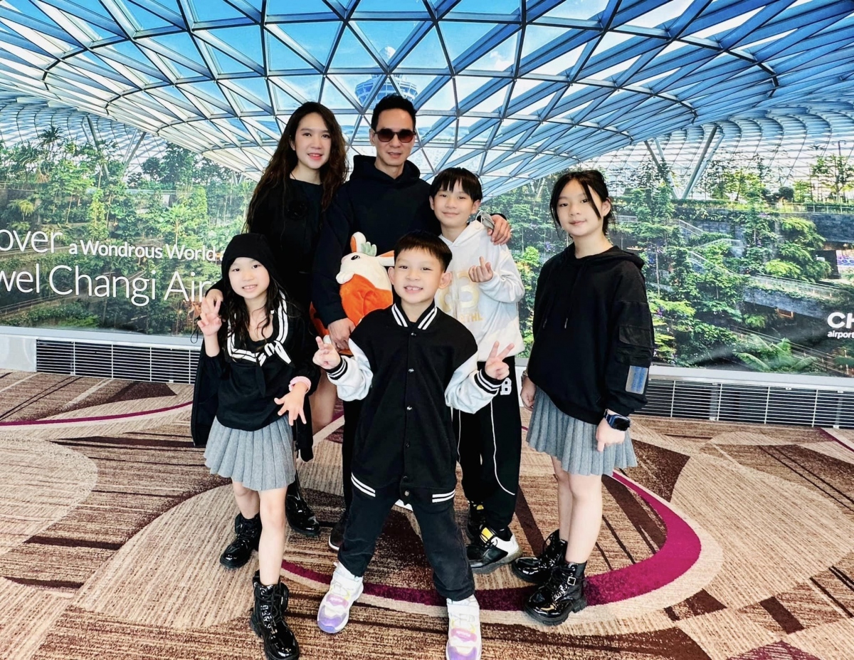 Điều mà cặp vợ chồng showbiz này thích dạy con nhất đó chính là kỹ năng sinh tồn. Minh Hà từng lên tiếng ủng hộ cách giáo dục con của chồng: "Lý Hải rất thích dạy cho con những kỹ năng sinh tồn, hơn là cho con tiền. Hải không muốn cho tiền để làm con hài lòng. Mình muốn cho con vốn sống để khi không có ba mẹ ở bên, con vẫn có thể đứng vững trên đôi chân của mình.