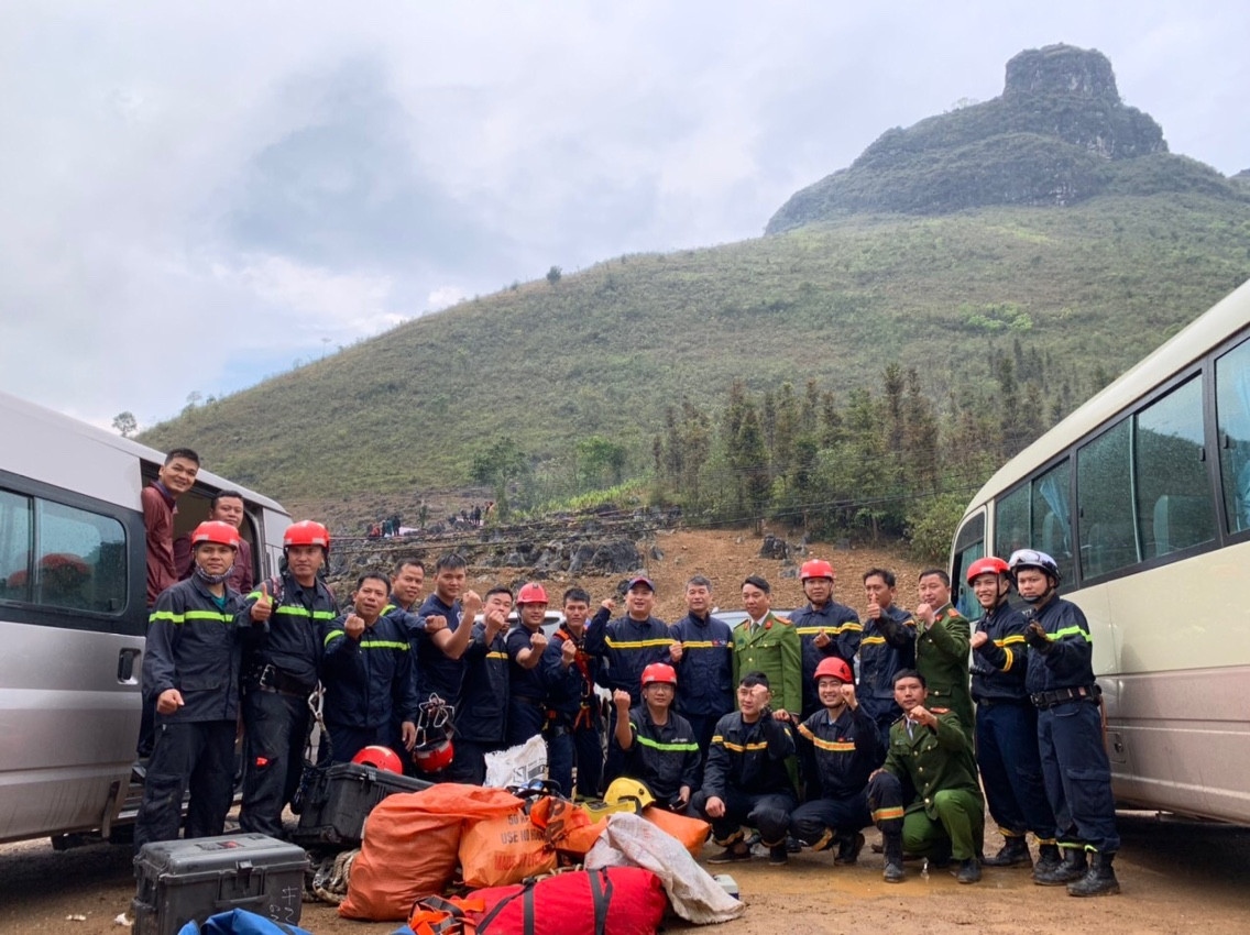 Trung tá Nguyễn Chí Thành tham gia CNCH ở Hà Giang (Ảnh: NVCC)