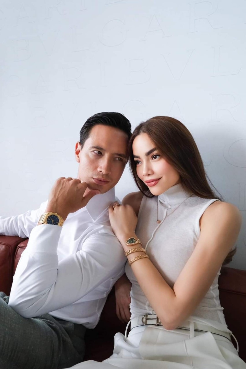  Hồ Ngọc Hà, Kim Lý du lịch tại Thuỵ Sĩ. Cả hai tranh thủ chụp ảnh, khoe khoảnh khắc ngọt ngào bên nhau. 