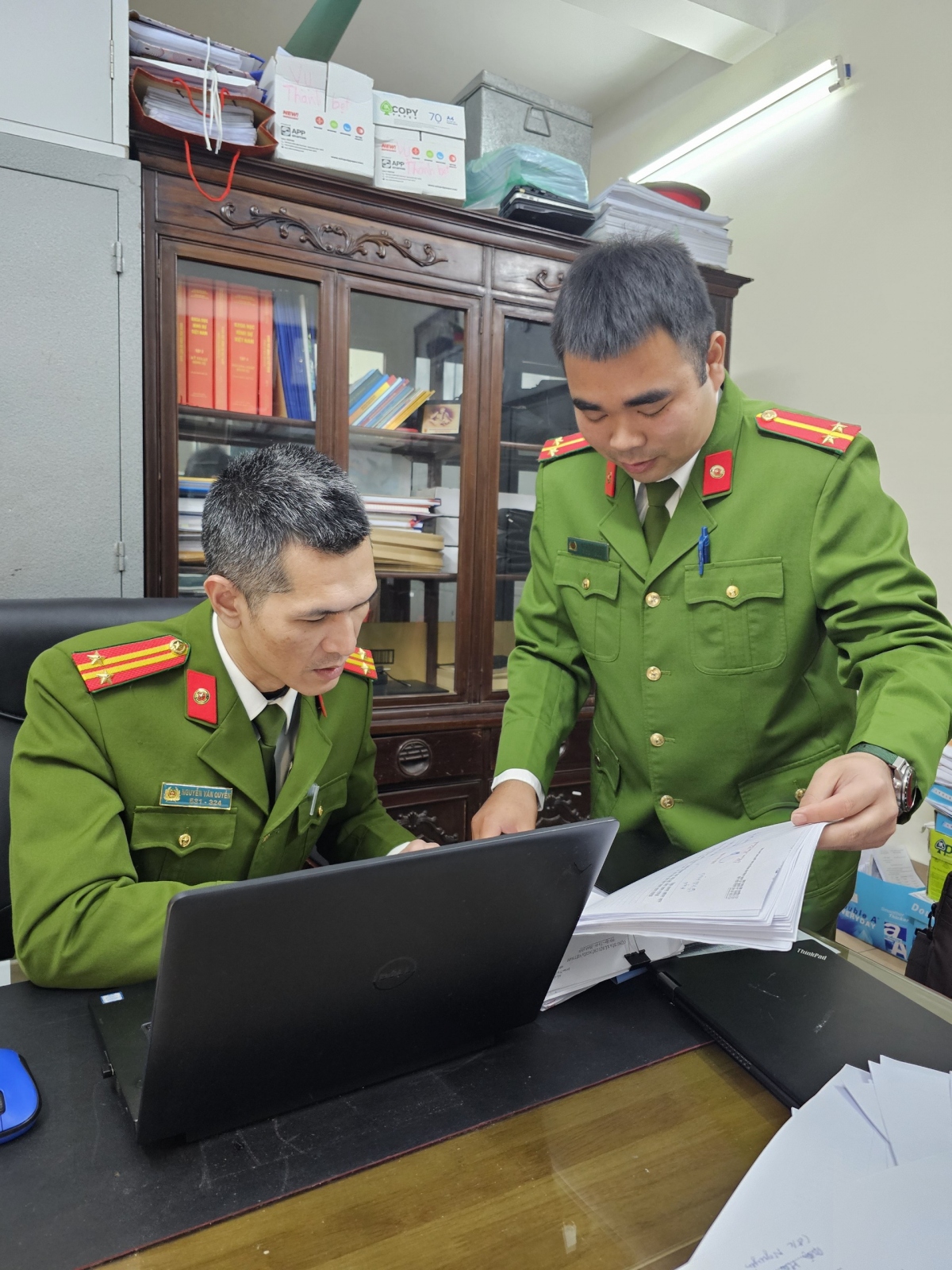 Trung uý Ngô Tiến Đức rất tự hào, bởi, số 7 Thiền Quang và “thương hiệu” Đội 4, Phòng Cảnh sát hình sự luôn là niềm tự hào và mong ước của những người lính hình sự