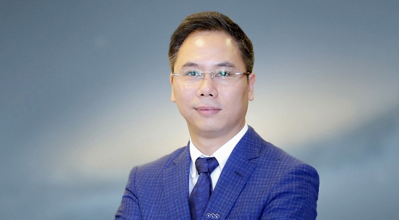 Ảnh ông Đặng Tất Thắng trong hồ sơ truy tìm của Cơ quan ANĐT.