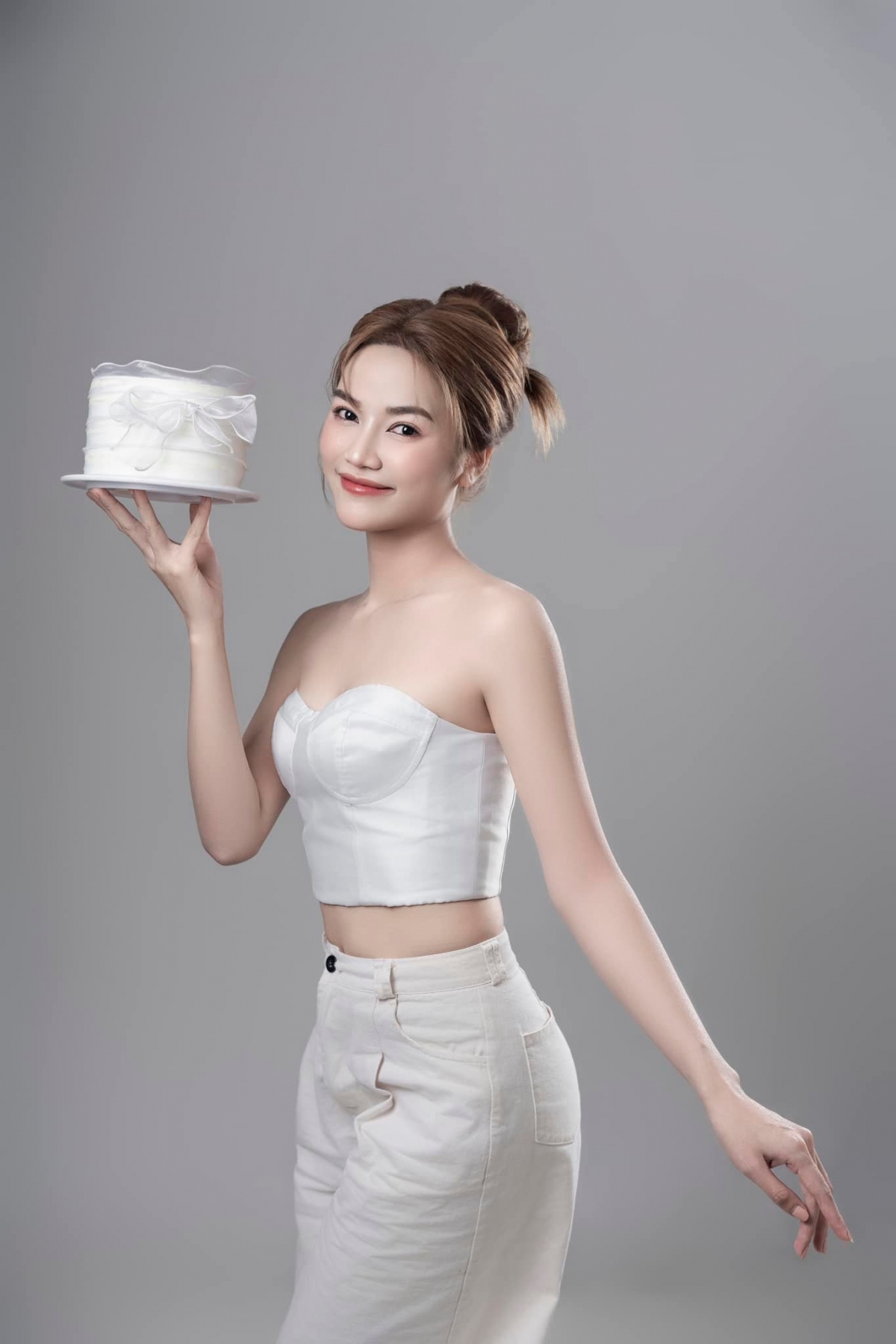 "Tuổi mới chân thành và nhiệt huyết nha cô gái", Anh Đào nhắn nhủ bản thân.