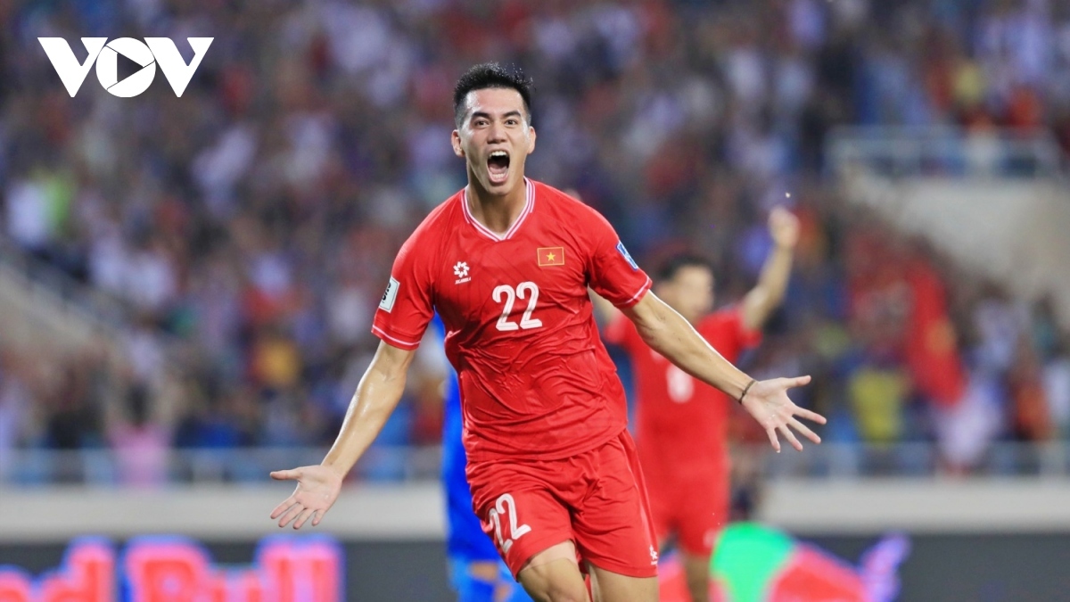 Striker Tien Linh is named among best performers at World Cup qualifiers.