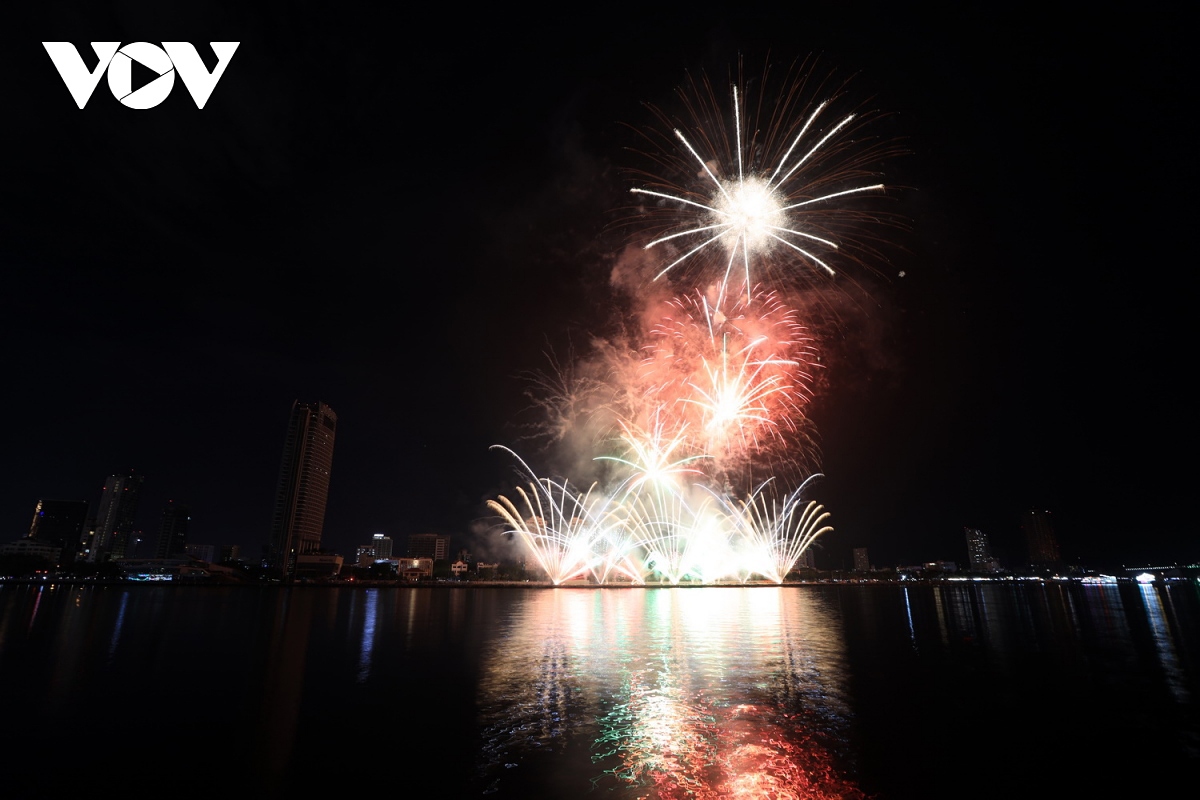 When the music reaches its climax, the fireworks explode, radiating light wider and brighter than ever.