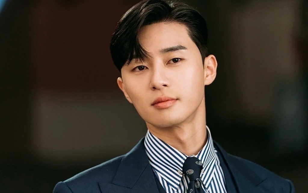 Park Seo Joon từng vướng nhiều tin đồn hẹn hò với các bạn diễn trong làng giải trí