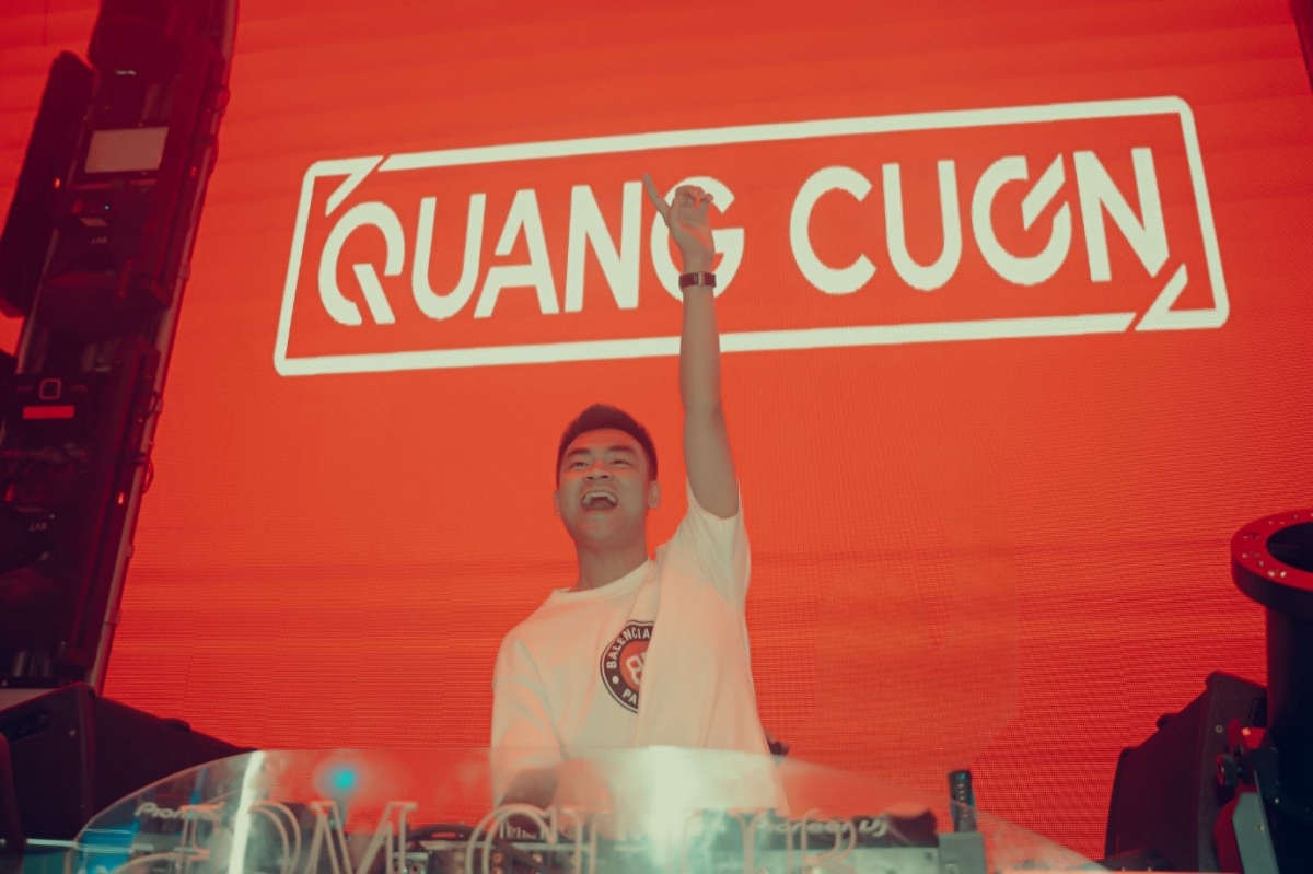DJ là đam mê phải đánh đổi