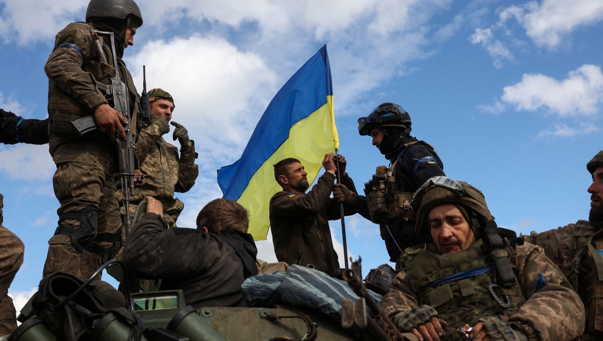 Quân đội Ukraine trên chiến trường. Ảnh: The Economist 