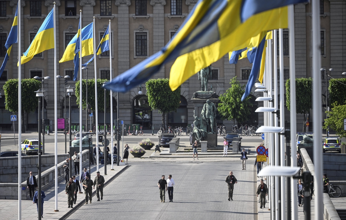 Tổng thống Ukraine Volodymyr Zelensky thăm Thụy Điển. Ảnh: Reuters