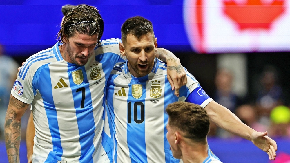 Argentina giành chiến thắng thuyết phục trước Canada (Ảnh: Reuters).