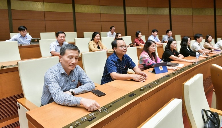 Đại biểu Quốc hội sẽ biểu quyết thông qua nhiều dự án luật tại Kỳ họp thứ 7, trong đó có Luật Trật tự, an toàn giao thông đường bộ