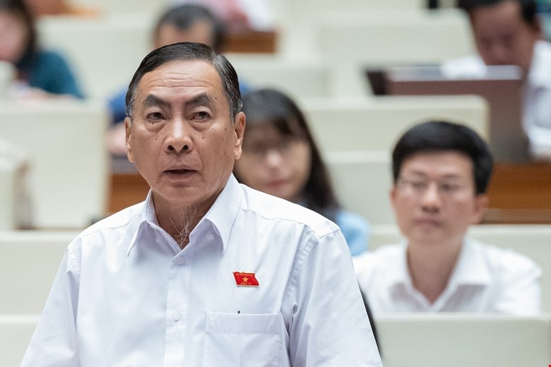Đại biểu Phạm Văn Hoà (đoàn Đồng Tháp)