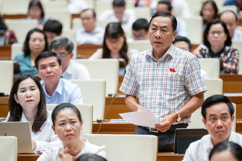 Đại biểu Phạm Văn Hoà