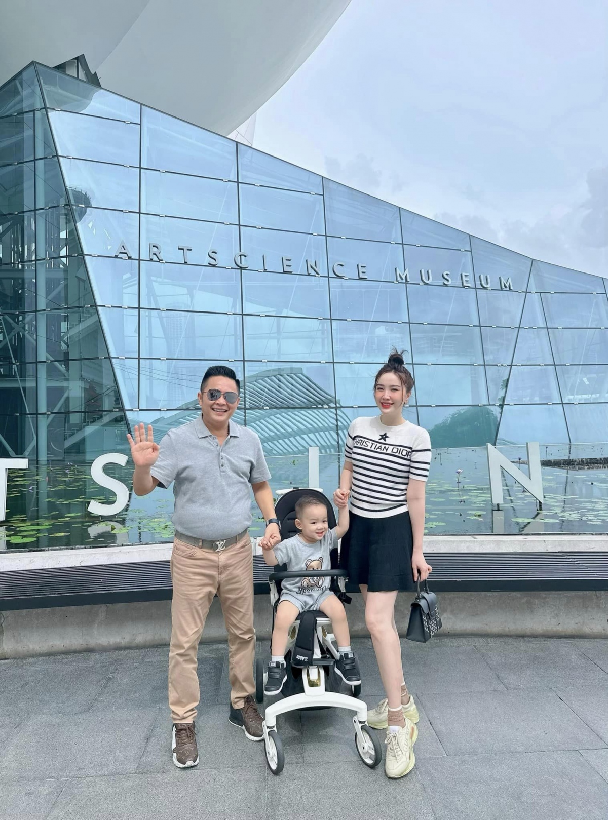 Từ khi con trai chào đời, Bảo Thy gần như gác lại toàn bộ công việc, lùi về chăm sóc cho gia đình nhỏ. Nữ ca sĩ cho biết con trai là ưu tiên số 1, những năm đầu đời của con chắc chắn sẽ có mẹ đồng hành.