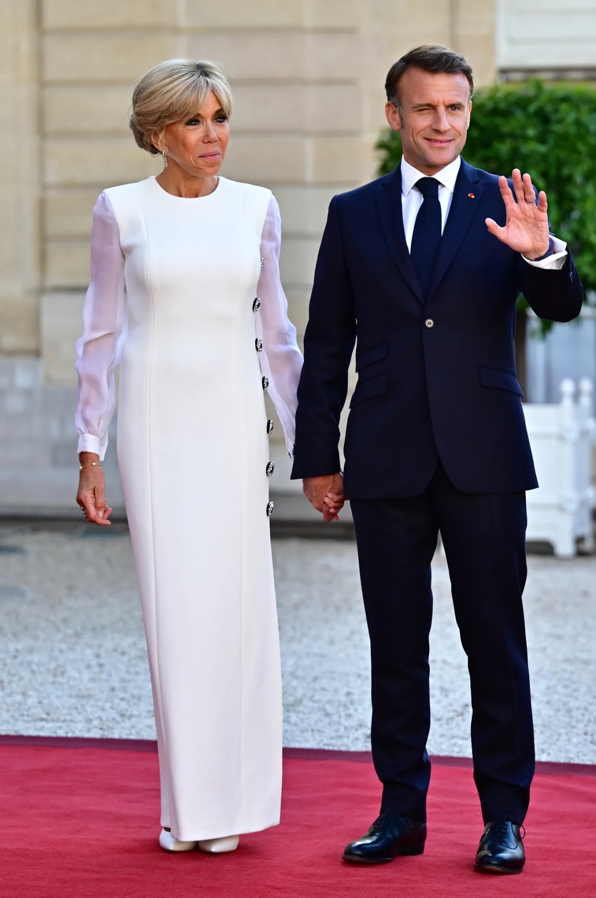 Tổng thống Pháp Emmanuel Macron và phu nhân. Ảnh: AFP