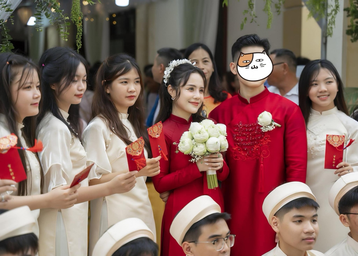 Thái Trinh làm đám hỏi với bạn trai