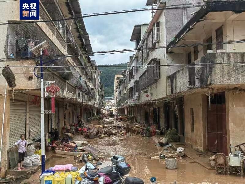 Cảnh hoang tàn sau mưa lũ ở Mai Châu, Quảng Đông, Trung Quốc. Ảnh: CCTV