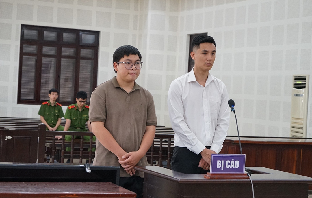 Hai bị cáo tại Tòa