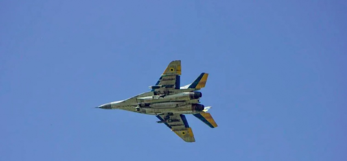 Tiêm kích MiG-29 của Ukraine mang 6 quả bom đường kính nhỏ. Ảnh: Forbes