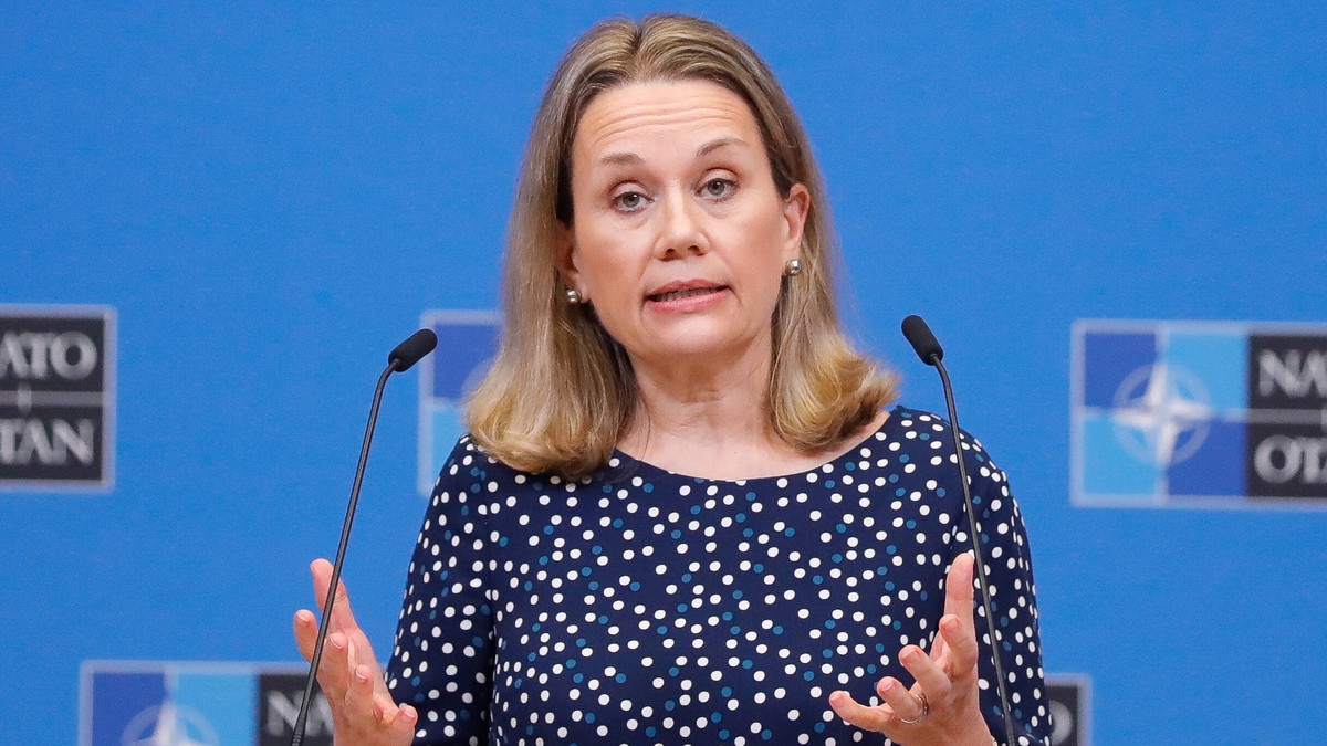 Bà Julianne Smith, đại sứ Mỹ tại NATO. Ảnh: Reuters.