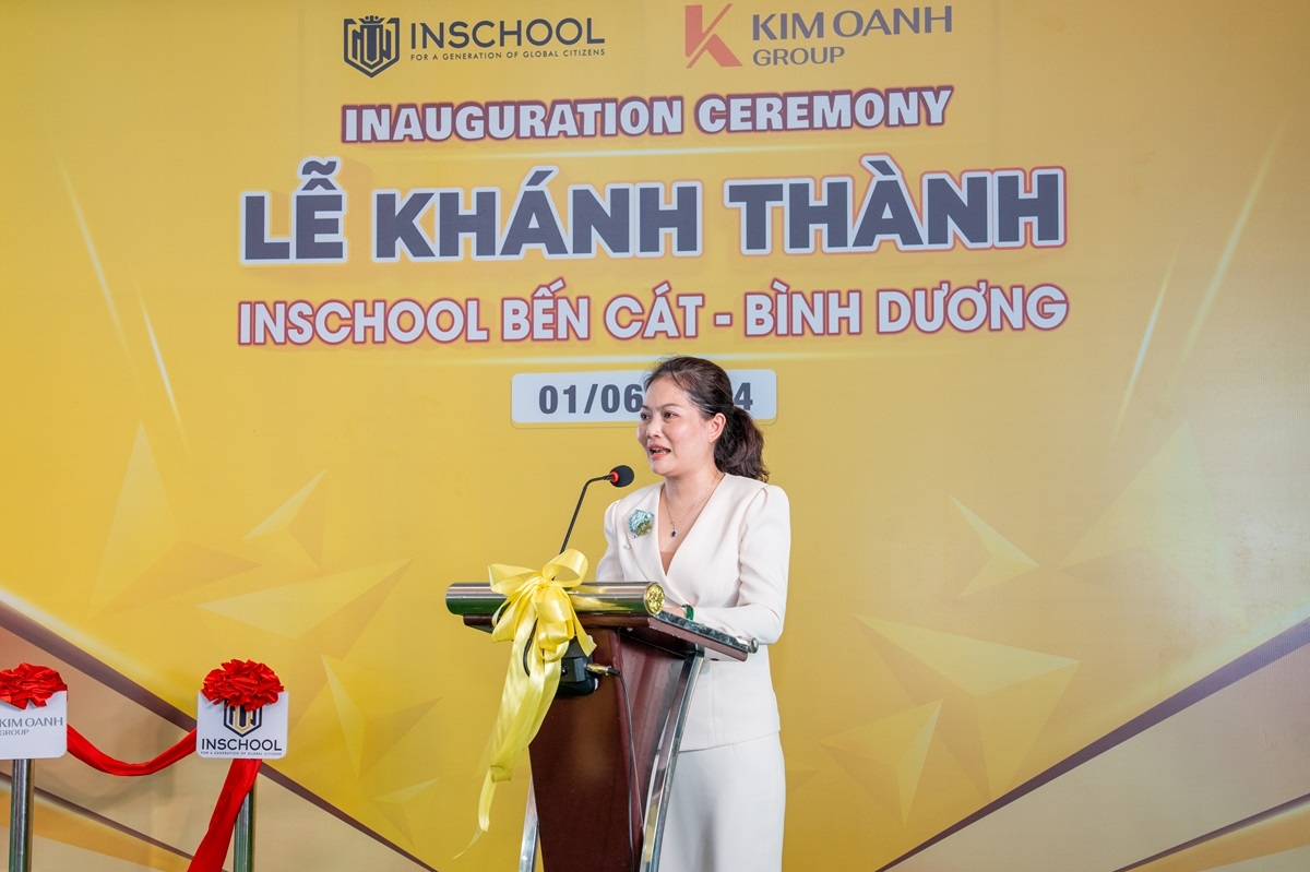 Bà Nguyễn Thị Nhật Hằng - GĐ Sở GDĐT tỉnh BD phát biểu tại buổi lễ
