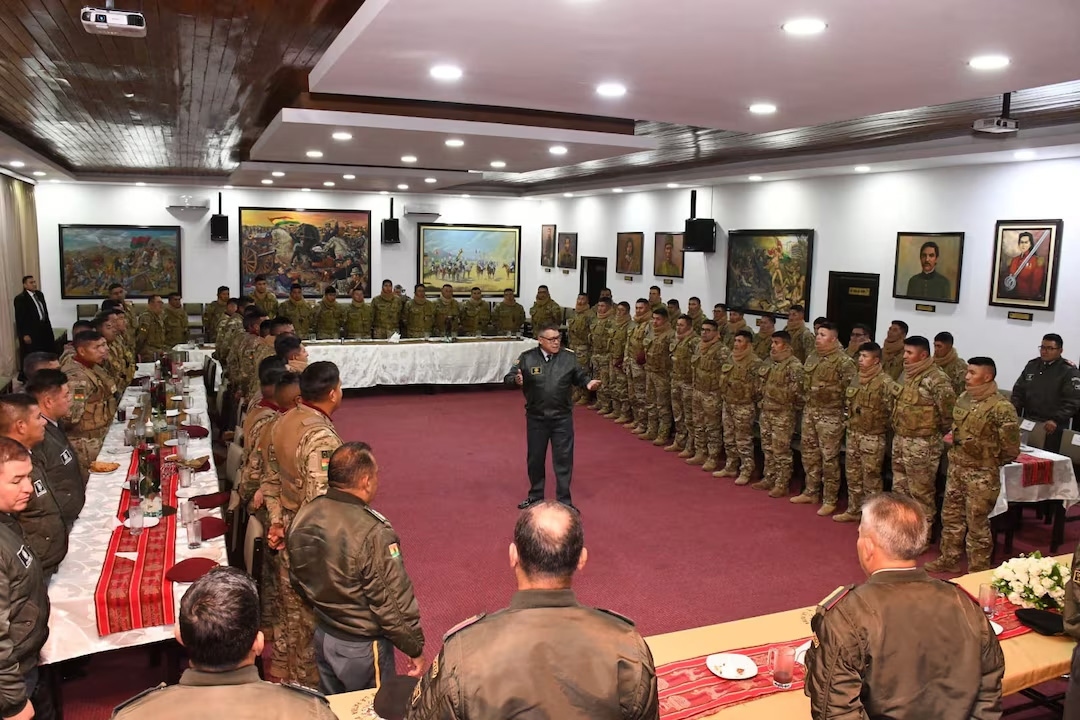 Tướng Juan Jose Zuniga, Tổng tư lệnh Quân đội Bolivia, phát biểu tại La Paz, Bolivia, trong bức ảnh tài liệu phát hành vào ngày 25/6/2024. Ảnh: Ejercito de Bolivia/Reuters