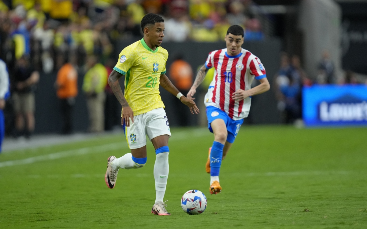 Brazil gặp khó trước Paraguay. (Ảnh: Reuters)