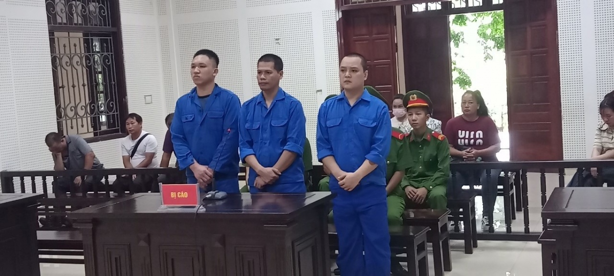 Hơn 22 năm tù cho 3 đối tượng tổ chức cho người khác xuất, nhập cảnh trái phép.