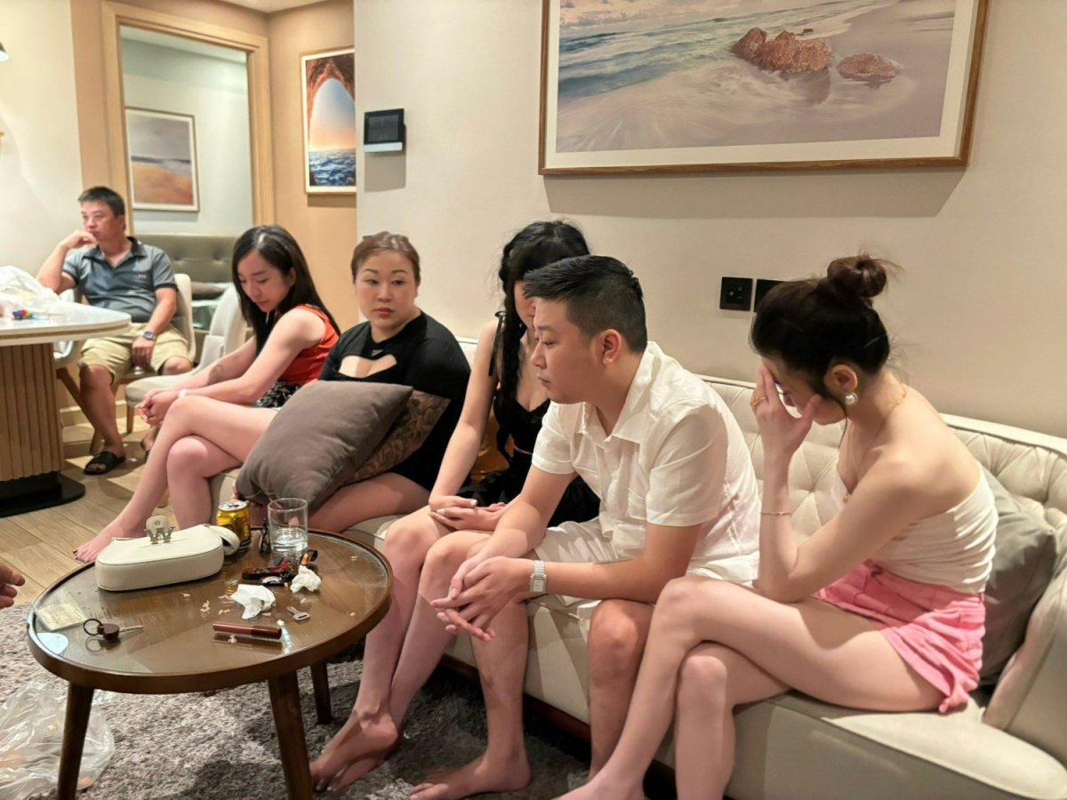 Các đối tượng sử dụng ma túy tại chung cư Citadines Marina Hạ Long.