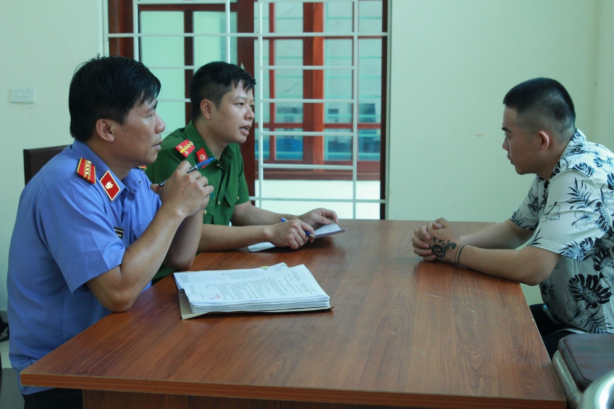 Cơ quan chức năng làm việc với Lý Nhật Quý Cường