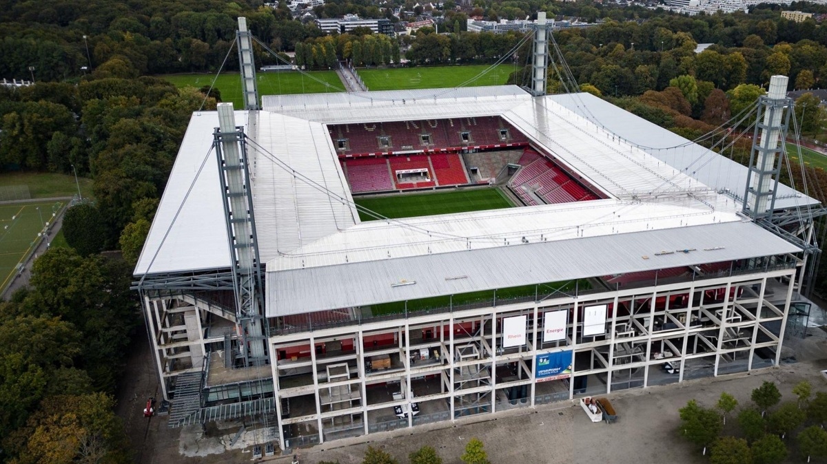 RheinEnergieStadion, sân nhà của Cologne với sức chứa 46.922 CĐV sẽ tổ chức 5 trận tại EURO 2024. 
