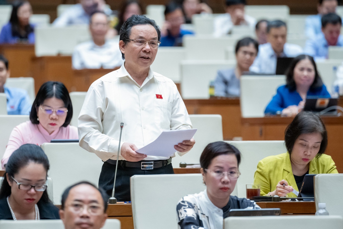 Đại biểu Hoàng Văn Cường (đoàn TP.Hà Nội)
