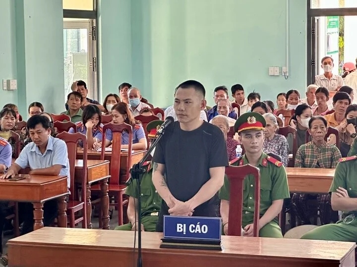 Vũ Viết Hải - kẻ kề lưỡi liềm vào cổ chủ cây xăng hòng đe dọa, cướp tài sản. (Ảnh: P.T)