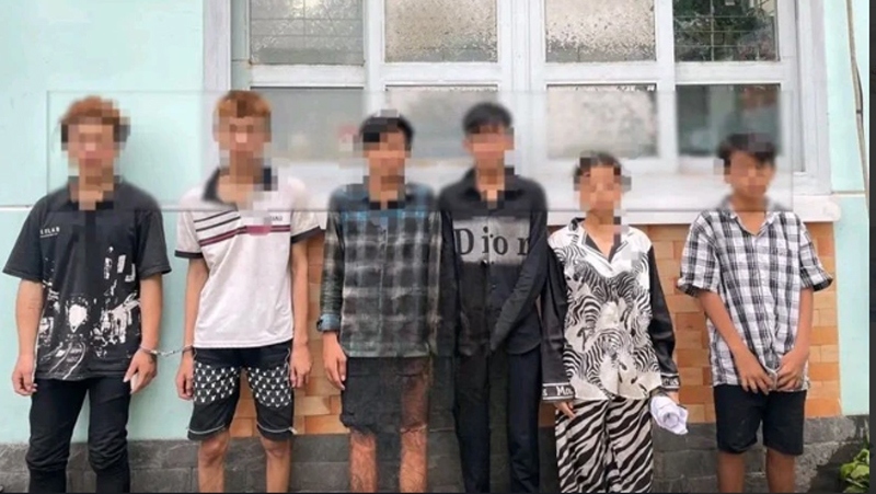 Bắt nhóm cướp "nhí" dùng hung khí tấn công người đi đường ở Bình Dương
