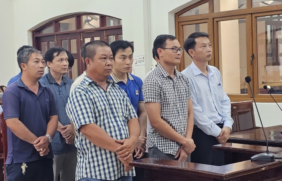 Các bị cáo tại tòa. (Ảnh: CTV)