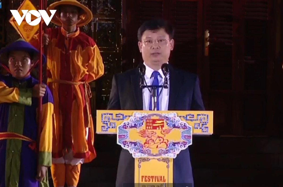 In his closing speech, Nguyen Thanh Binh, vice chairman of the Thua Thien-Hue provincial People’s Committee, notes that though the Hue International Art Festival Week 2024 has been wrapped up, a series of art events in the autumn and winter of Hue Festival 2024 will begin and last till the end of this year.