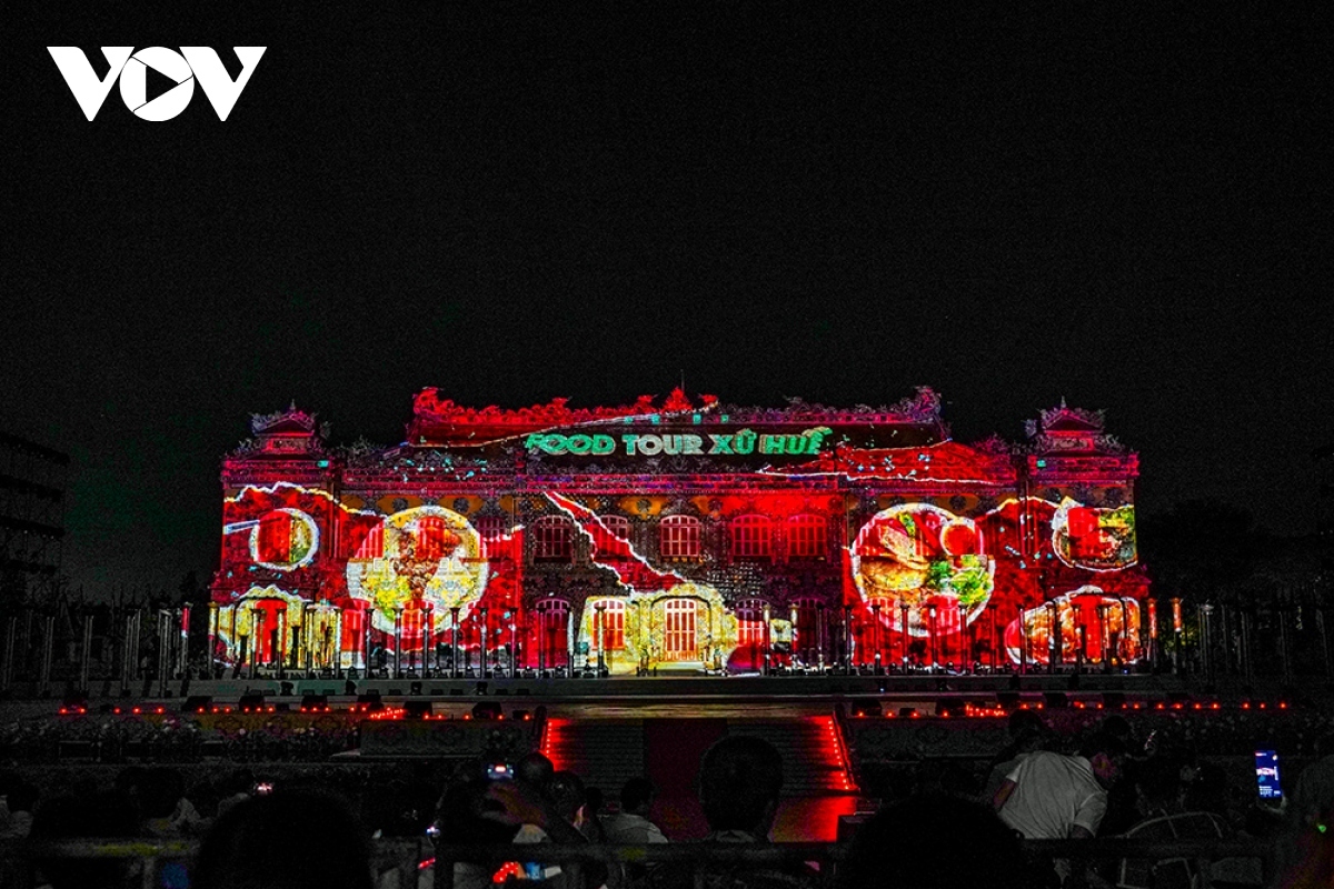 A light show depicts a food tour in Hue city.
