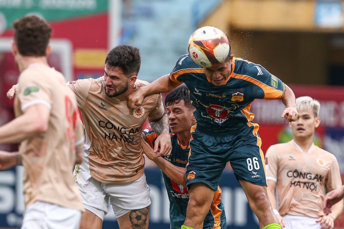 HAGL chưa thể trụ hạng ở V-League. (Ảnh: CLB CAHN). 