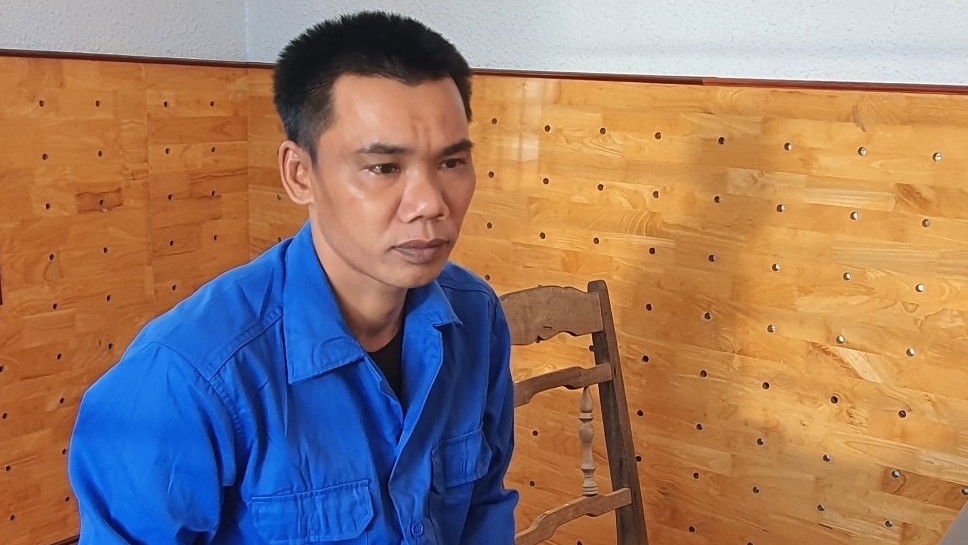 Đối tượng Nguyễn Văn Hợp tại cơ quan công an.