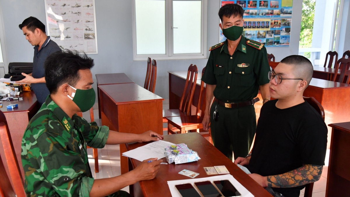 Lực lượng chức năng làm việc với đối tượng Chương