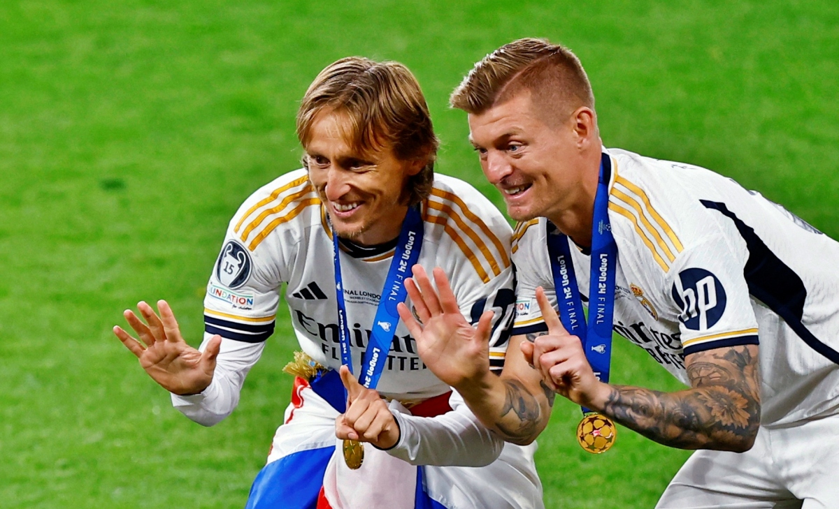 Real Madrid cần giải bài toán mang tên Modric và Kroos (Ảnh: Reuters).