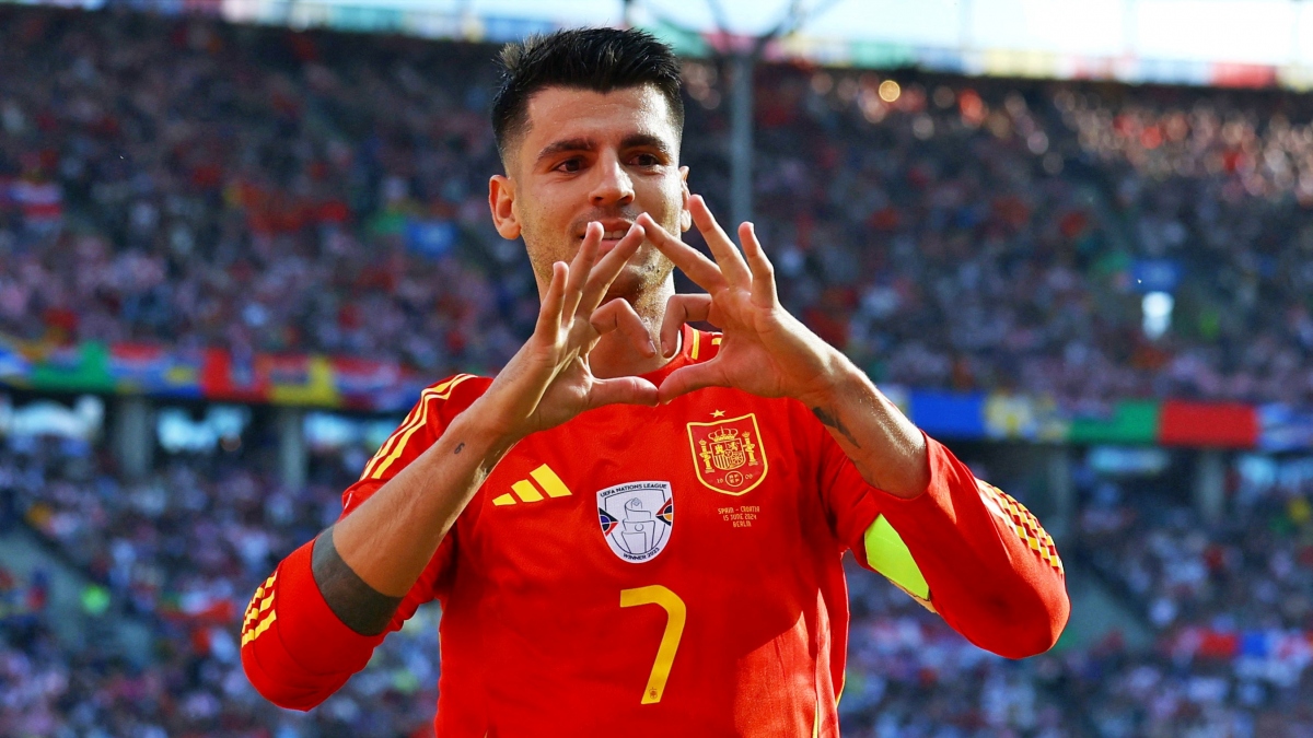 Morata leo lên vị trí thứ 3 trong danh sách những cây săn bàn tốt nhất lịch sử EURO. (Ảnh: Reuters)