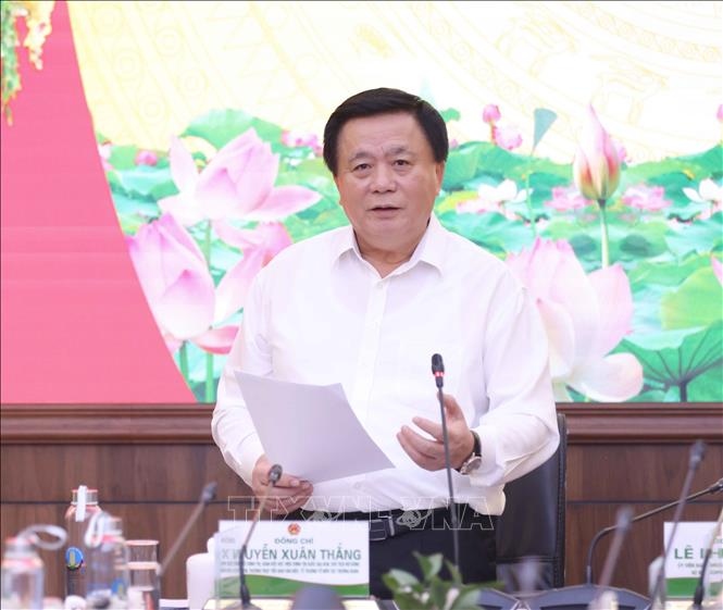 Ông Nguyễn Xuân Thắng, Uỷ viên Bộ Chính trị, Giám đốc Học viện Chính trị quốc gia Hồ Chí Minh, Chủ tịch Hội đồng Lý luận Trung ương, Thường trực Tiểu ban phát biểu chỉ đạo buổi làm việc. (Ảnh: Phương Hoa/TTXVN)