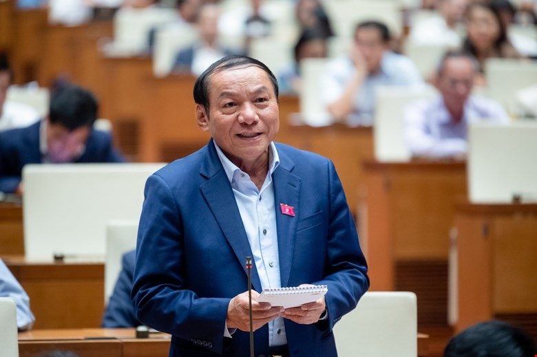 Bộ trưởng Bộ VH-TT-DL Nguyễn Văn Hùng