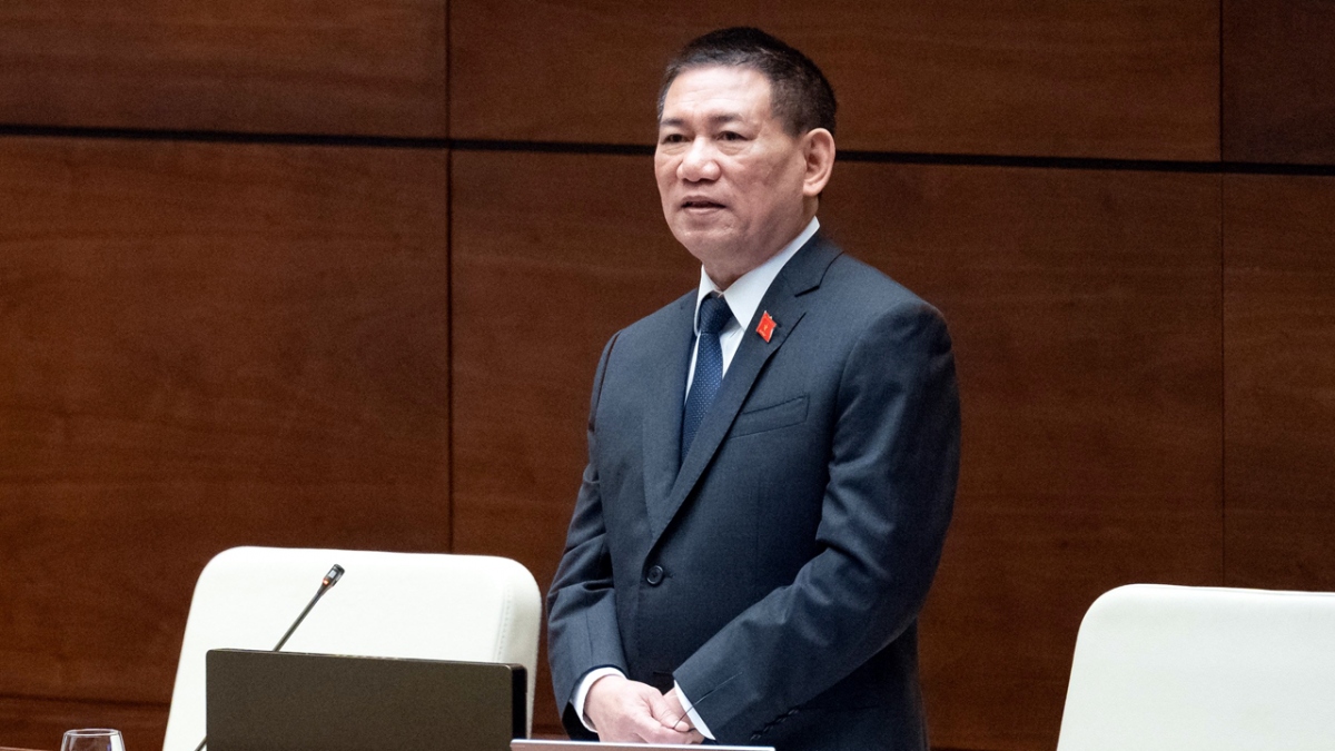 Bộ trưởng Bộ Tài chính Hồ Đức Phớc giải trình, làm rõ một số vấn đề đại biểu Quốc hội nêu